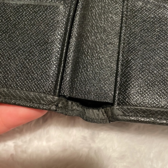 Louis Vuitton Multiple Wallet - Grey - Picture 13 of 16